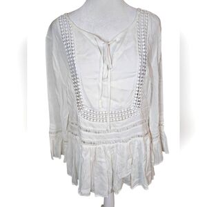 CHARLIE PAIGE Boho Tie Front Lace Trim Flowy Blouse In White. Size S/M NWT